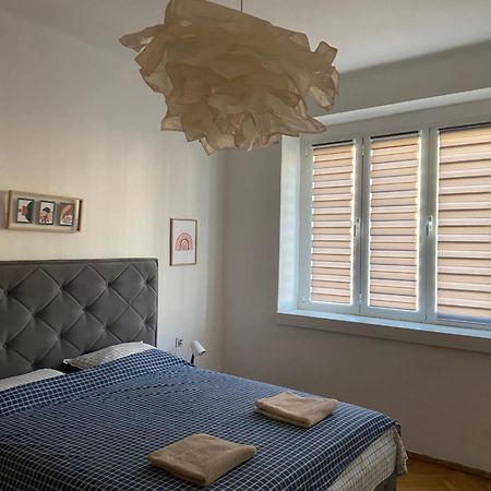 Ferienwohnung Right In The Heart Of Podgorica! Exterior foto