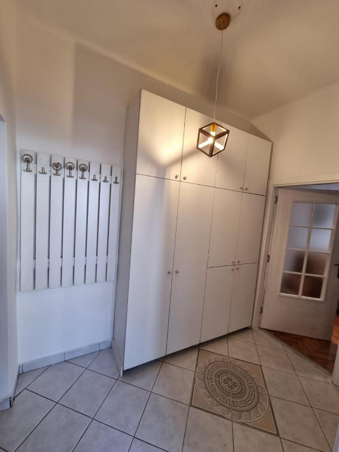 Ferienwohnung Right In The Heart Of Podgorica! Exterior foto
