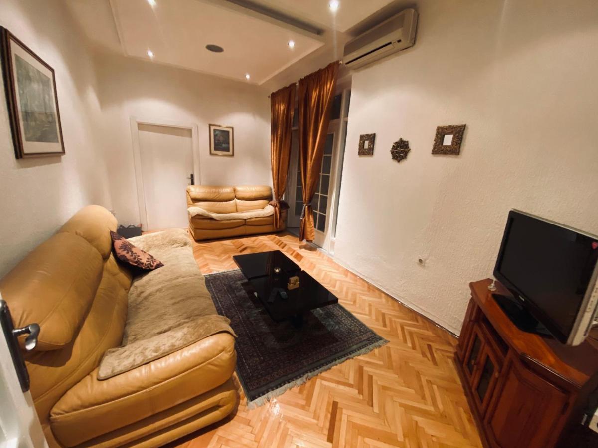 Ferienwohnung Right In The Heart Of Podgorica! Exterior foto